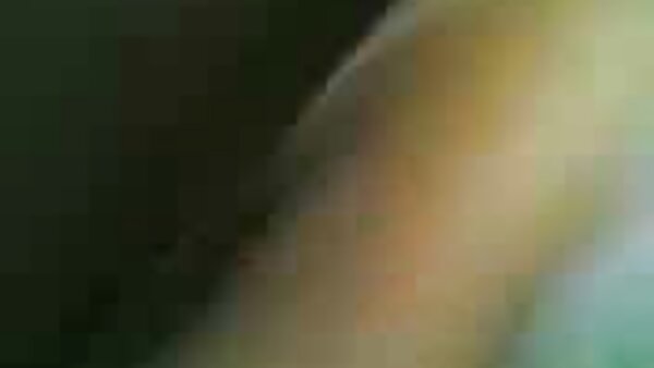 គួរឱ្យភ្ញាក់ផ្អើលជាមួយនឹង webcam brunette curly ធម្មជាតិ gal ជញ្ជក់ dildo ដូចជល់
